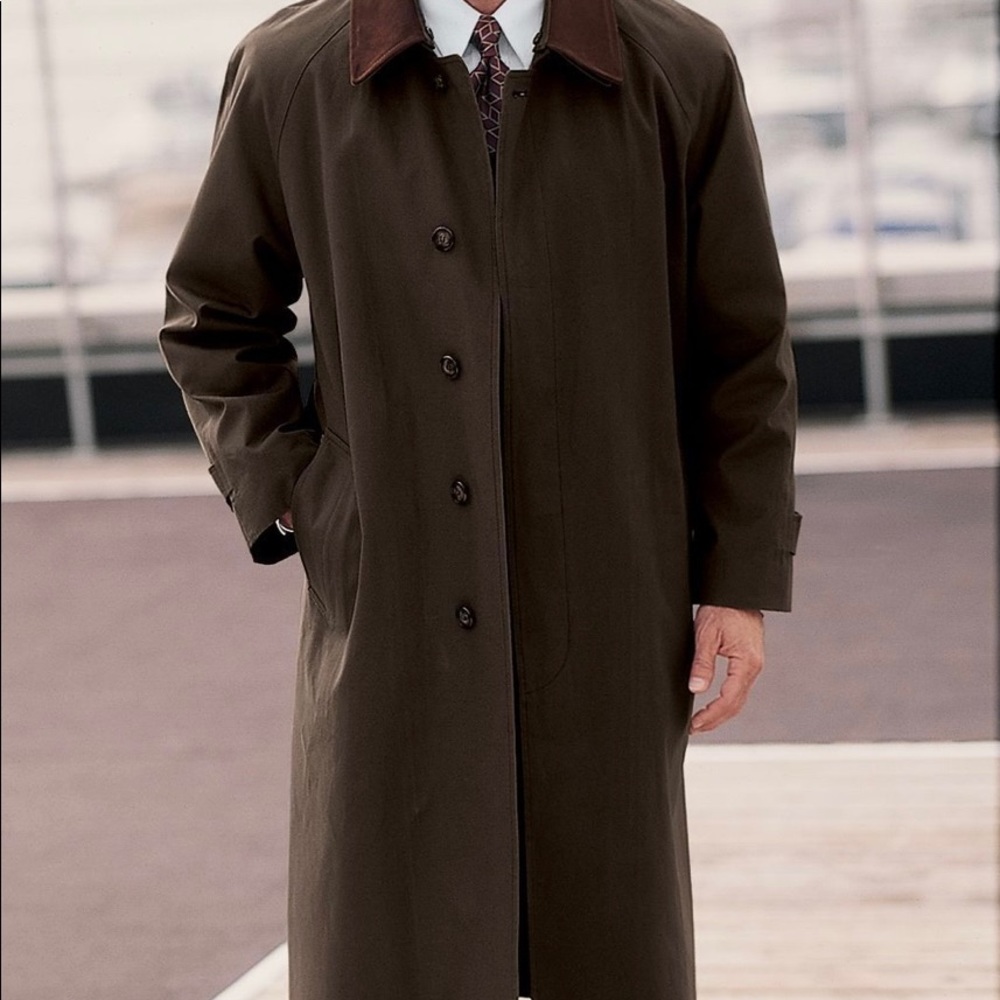 Jos. A Banks Classic Trench. Size L.